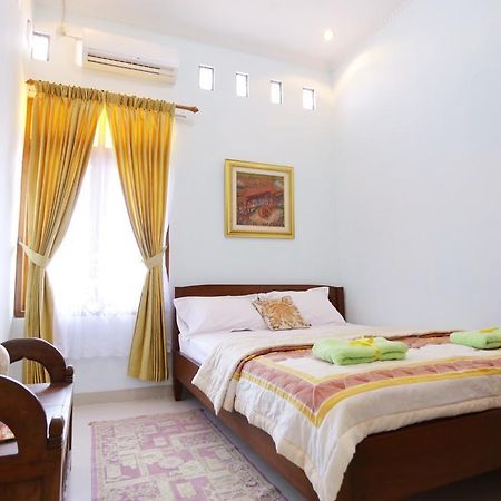 Griya Kedasih Guesthouse 日惹 外观 照片