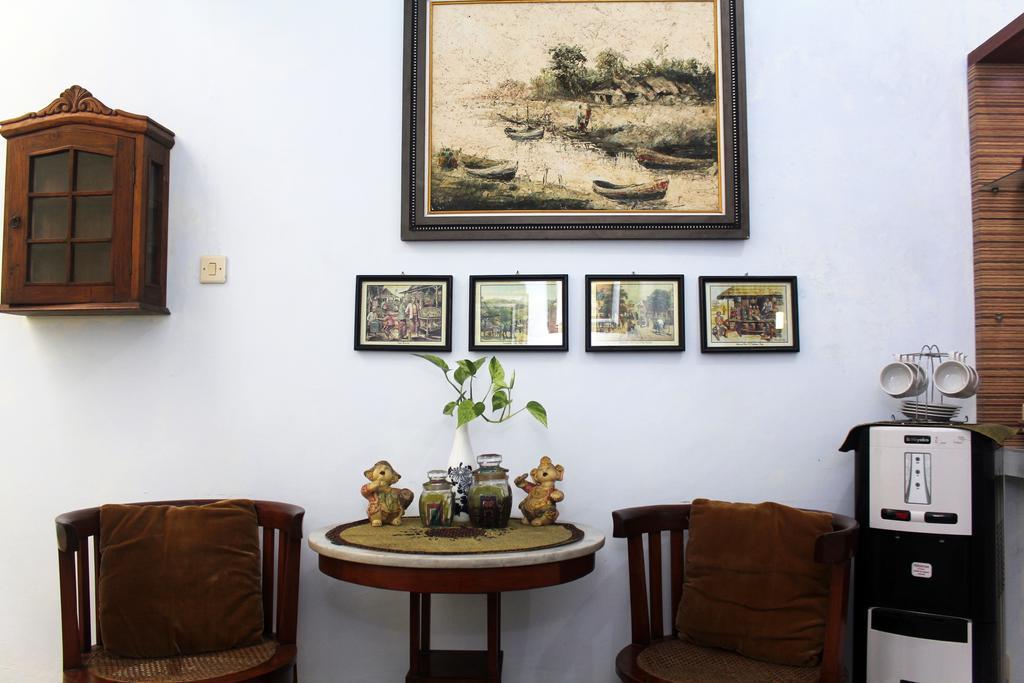 Griya Kedasih Guesthouse 日惹 外观 照片